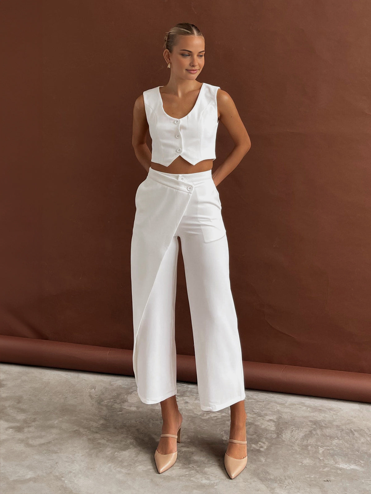 White / XL